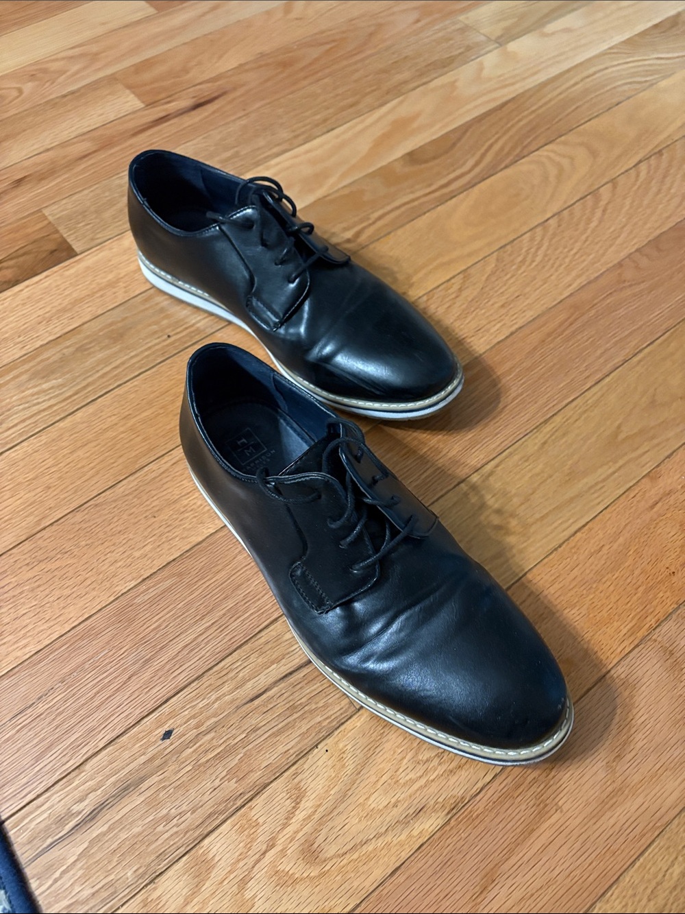 Men's Black Leather Lace-Up Derby Shoes with Contrasting Welt